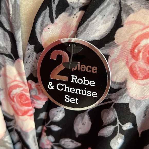 NWT Rene Rofe Floral Women's Robe - Black and Pink Robe ONLY - Picture 3 of 6